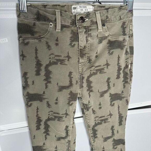 Free People Green & Khaki High Rise Skinny Long and Lean Jeans Size 26 - Picture 10 of 13